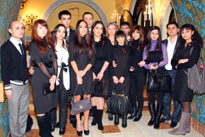 Leyla Aliyeva with members of the Azerbaijani Youth Organizationin Russia