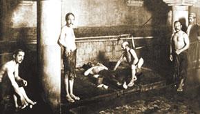In a hamam (bathhouse). Early 20th century