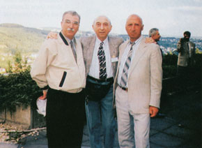 Lotfi Zadeh with his compatriots at the conference to mark his 80th birthday, Antalya, 2001