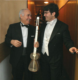Mstislav Rostropovich: “Ramiz Quliyev´s performance is a miracle” Liberation (France): “He is the Paganini of the East”