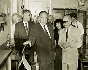 President Heydar Aliyev and the chief of the Azerbaijani Composers´Union, Tofiq Quliyev, at opening of composer and conductor Niyazi´s house museum, 1994