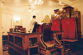 A Jew is praying in the Synagogue in Baku