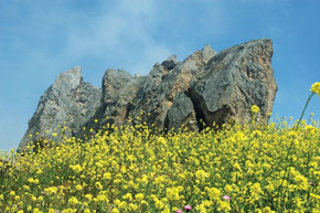 Beshbarmaq (Five finger) Mountain in the Siyazan District. The remains of a 3-5 century defence fortress are still seen at the top of the mountain. Khidirzinda Sanctuary is currently situated on the mountain