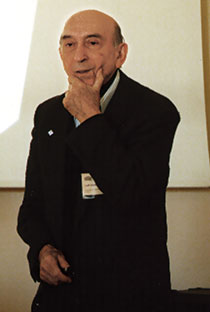 Professor Lotfi Zadeh during a lecture at the University of California, Berkeley