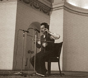Jeffrey Werbock performing at the Philharmonic Hall in Baku in 1991