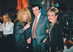 Muslum Maqomayev with Russian singer Alla Pugacheva and TV presenter Angelina Vovk at his 65th birthday party in Moscow in 2007