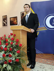 Tale Heydarov, TEAS Chairman, opens the exhibition