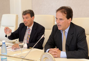 Mark Field and Lionel Zetter, Member of TEAS Advisory Board, at a meeting with Azerbaijani parliamentarians in the Milli Majlis