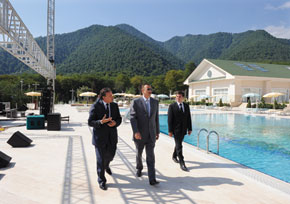 President Ilham Aliyev inspects the grounds