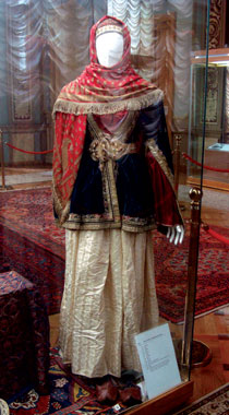 Sets of women’s clothing. 19th century. Azerbaijan History Museum