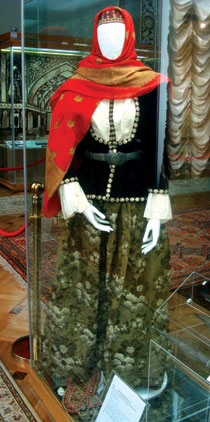 Sets of women’s clothing. 19th century. Azerbaijan History Museum