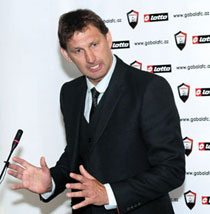 Tony Adams speaking at the presentation