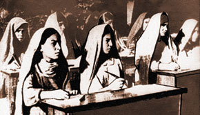 Women on anti-illiteracy courses. Tabriz, 1946