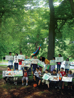 Diaspora children with their drawings, preparing for Azerbaijan Republic Day, Long Island, New York, 22 May 2010