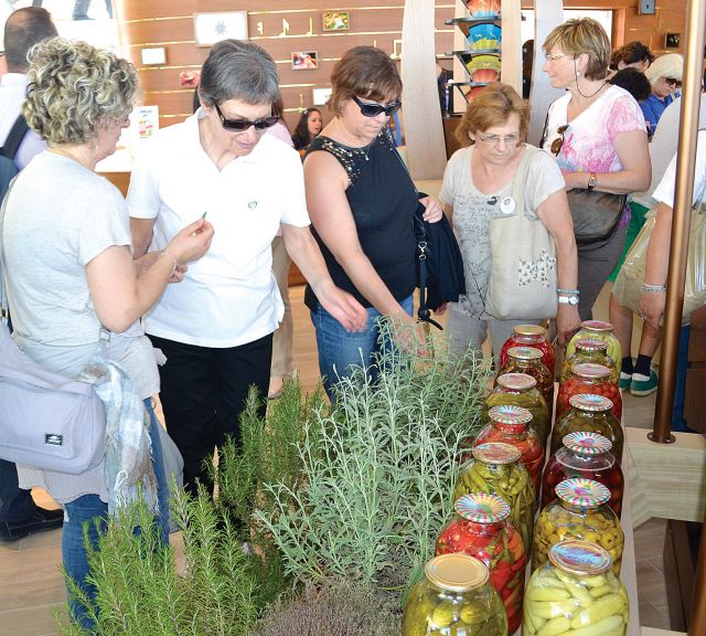 Visitors study traditional Azerbaijani spices