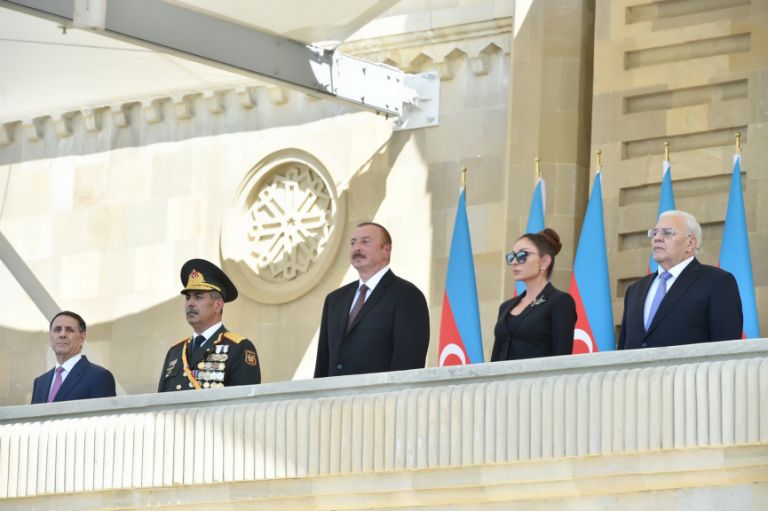 President Aliyev (centre) accompanied by (from left to right) Prime Minister Novruz Mamedov, Defense Minister Zakir Hasanov, First Vice President Mehriban Aliyeva and Speaker of the National Assembly Ogtay Asadov. Photo: Azertaj